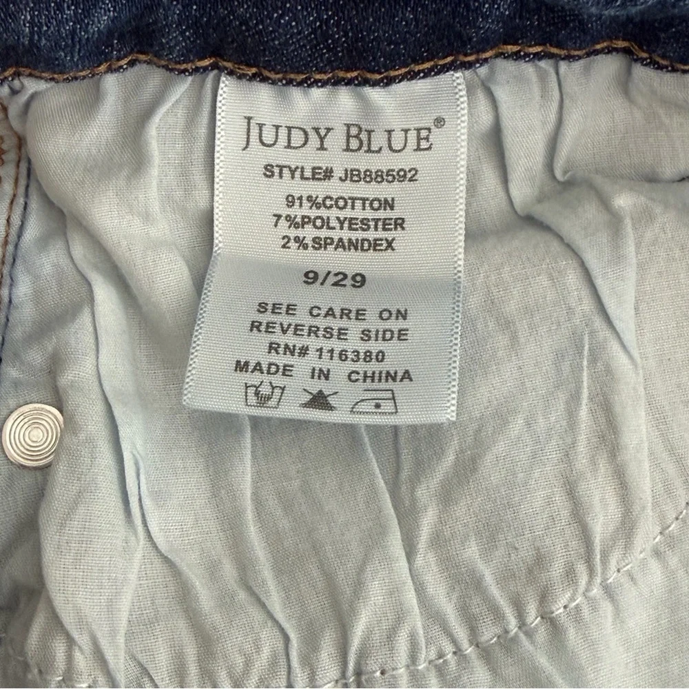 Judy Blue Wide Leg Crop Distressed Jeans